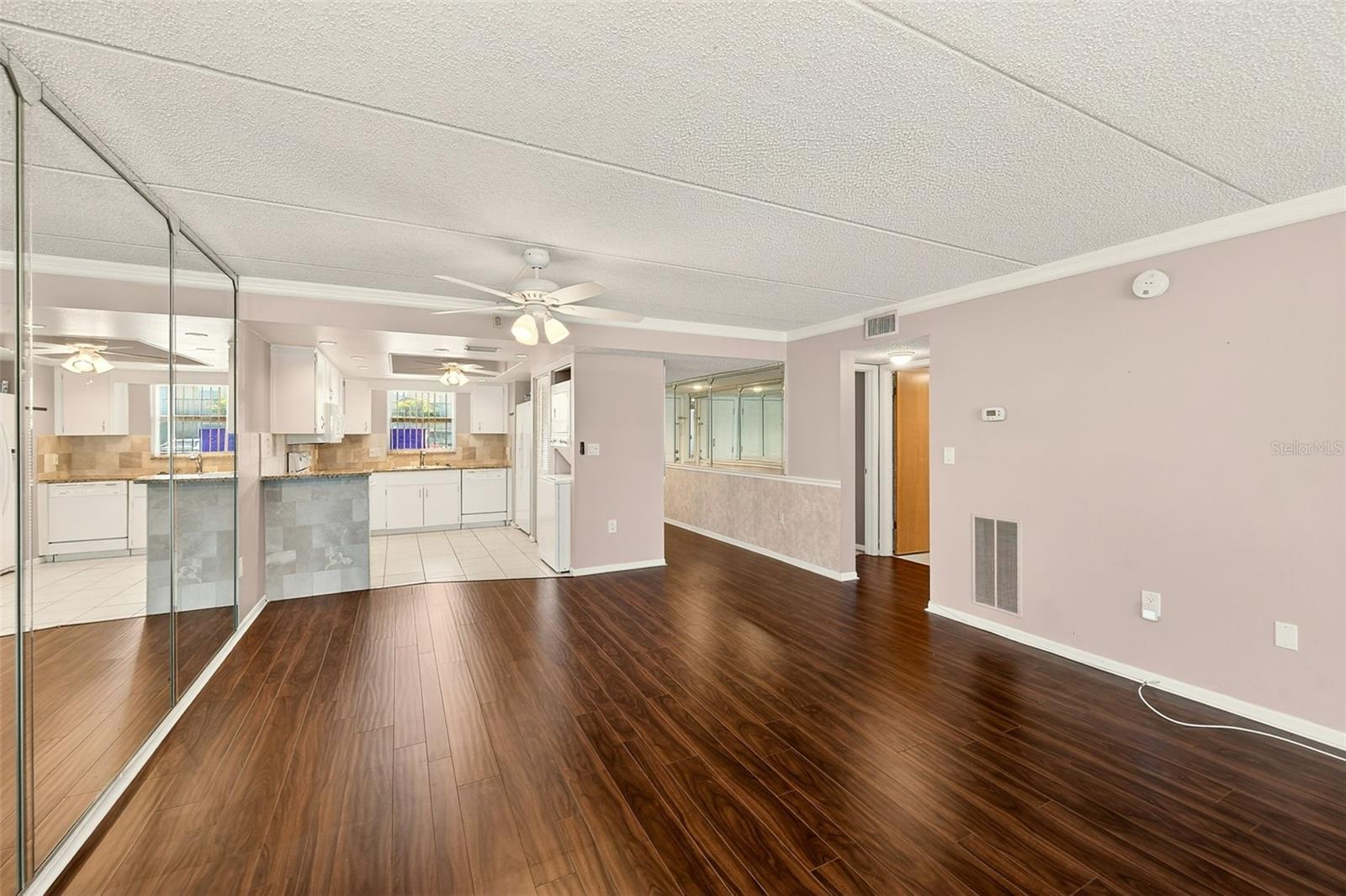 Image 5 of 42 For 12300 Park Boulevard 116