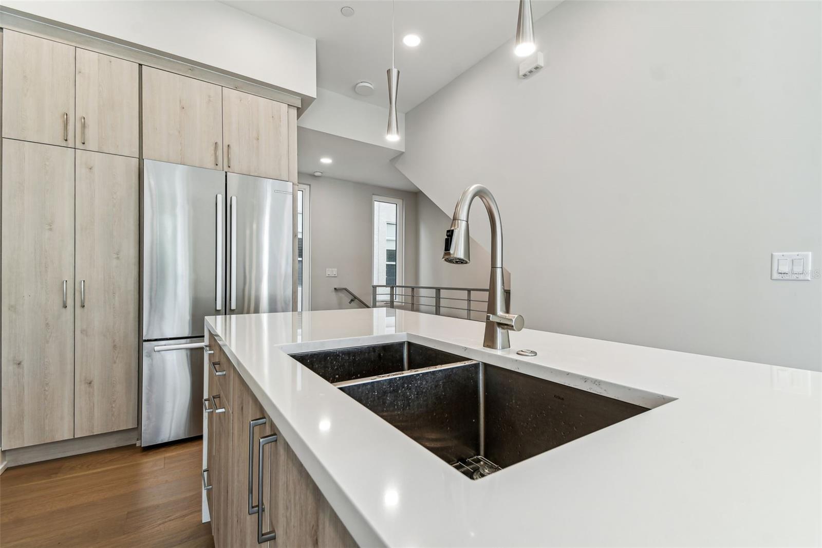 Image 11 of 31 For 370 6th Street S