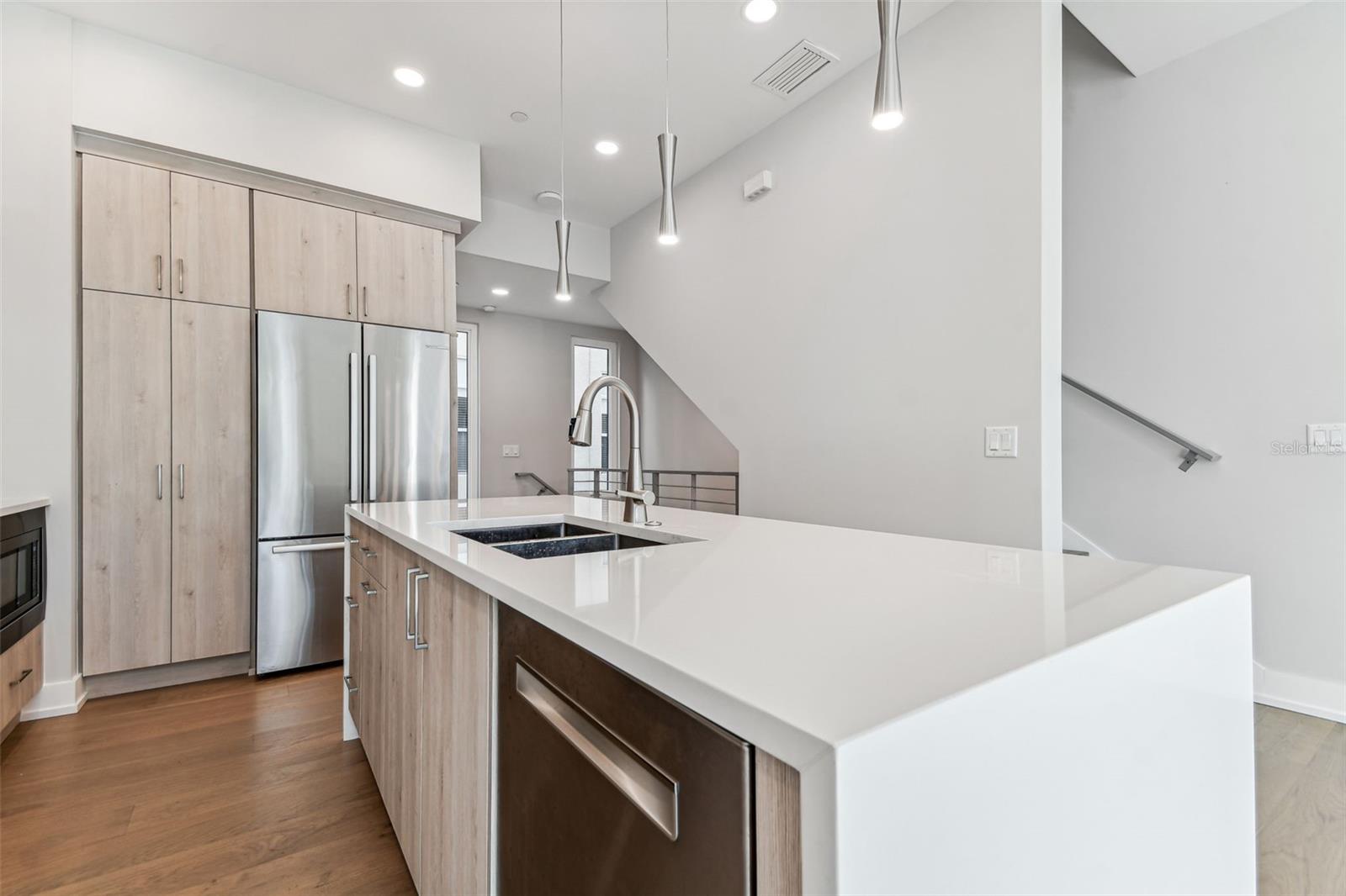 Image 13 of 31 For 370 6th Street S