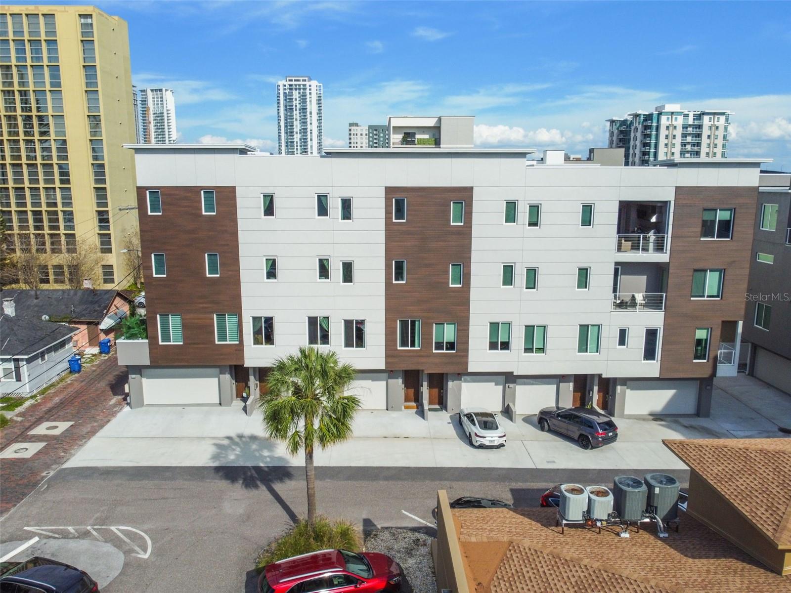 Image 2 of 31 For 370 6th Street S