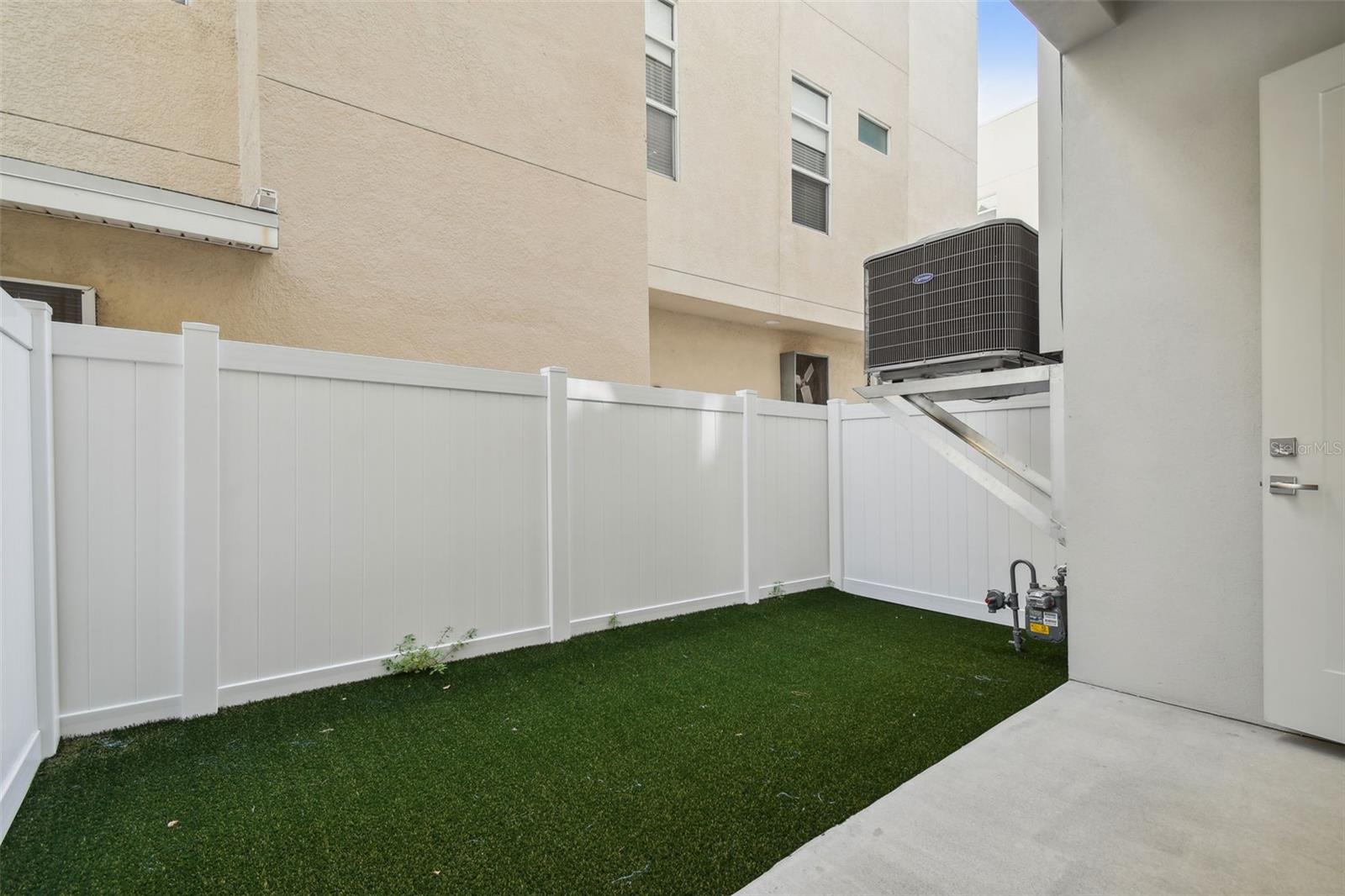 Image 27 of 31 For 370 6th Street S