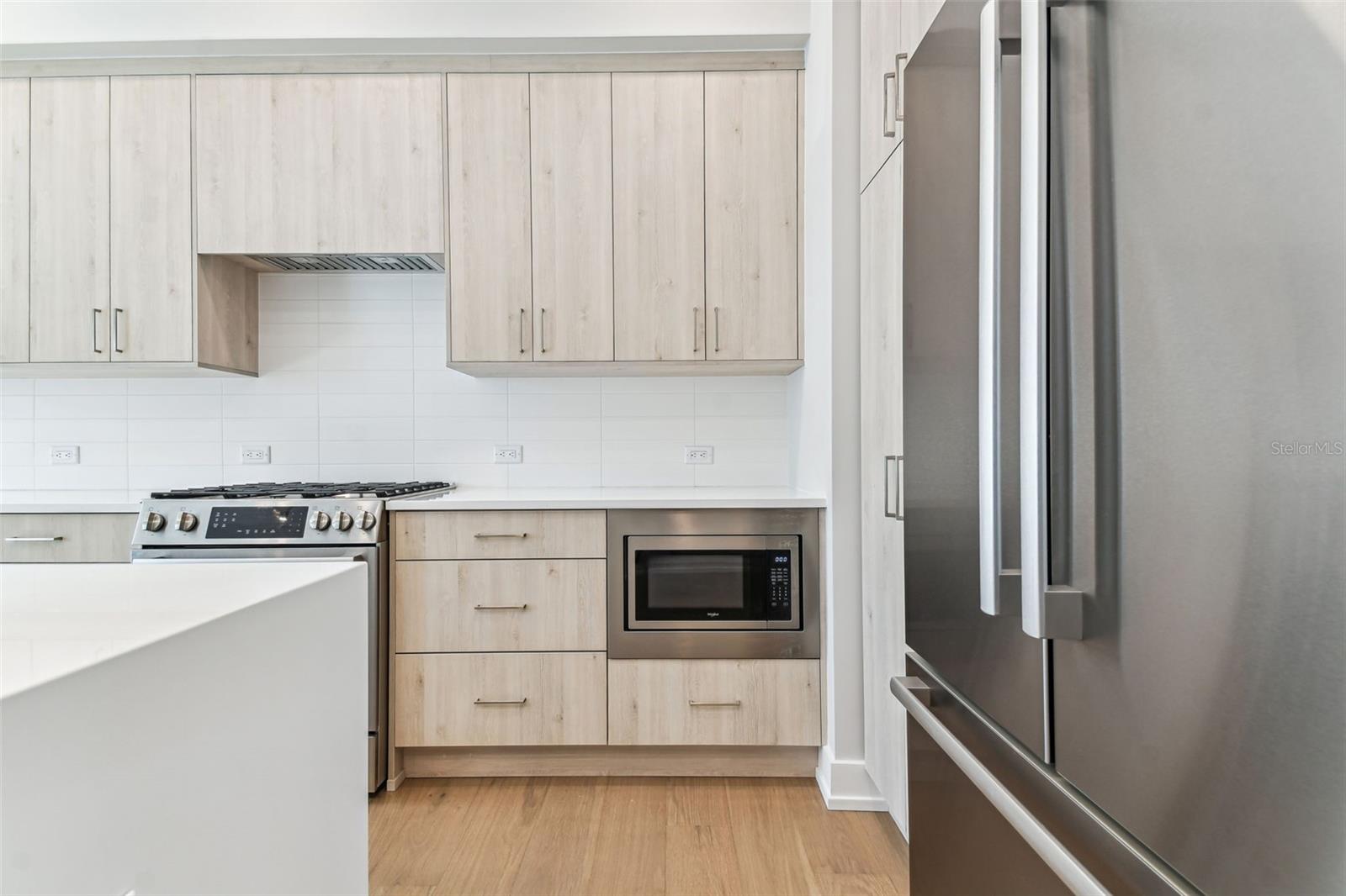 Image 9 of 31 For 370 6th Street S