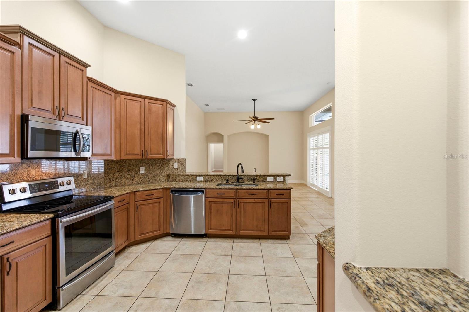 Image 31 of 95 For 20929 Siena Lake Road