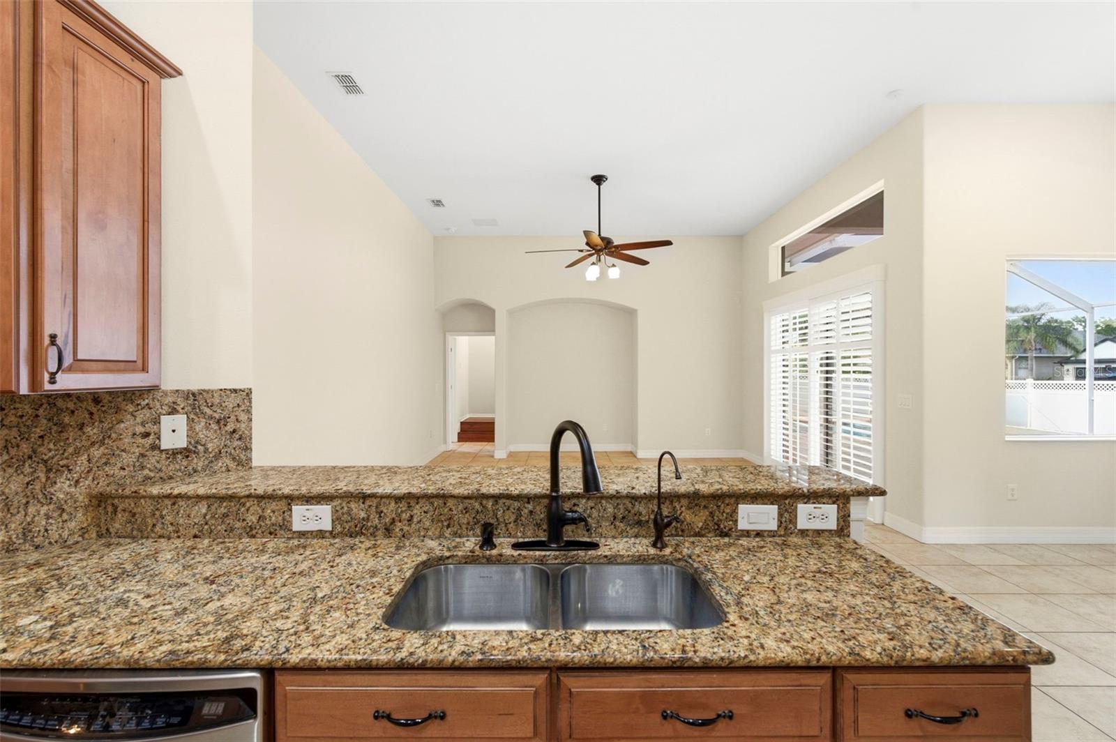 Image 33 of 95 For 20929 Siena Lake Road