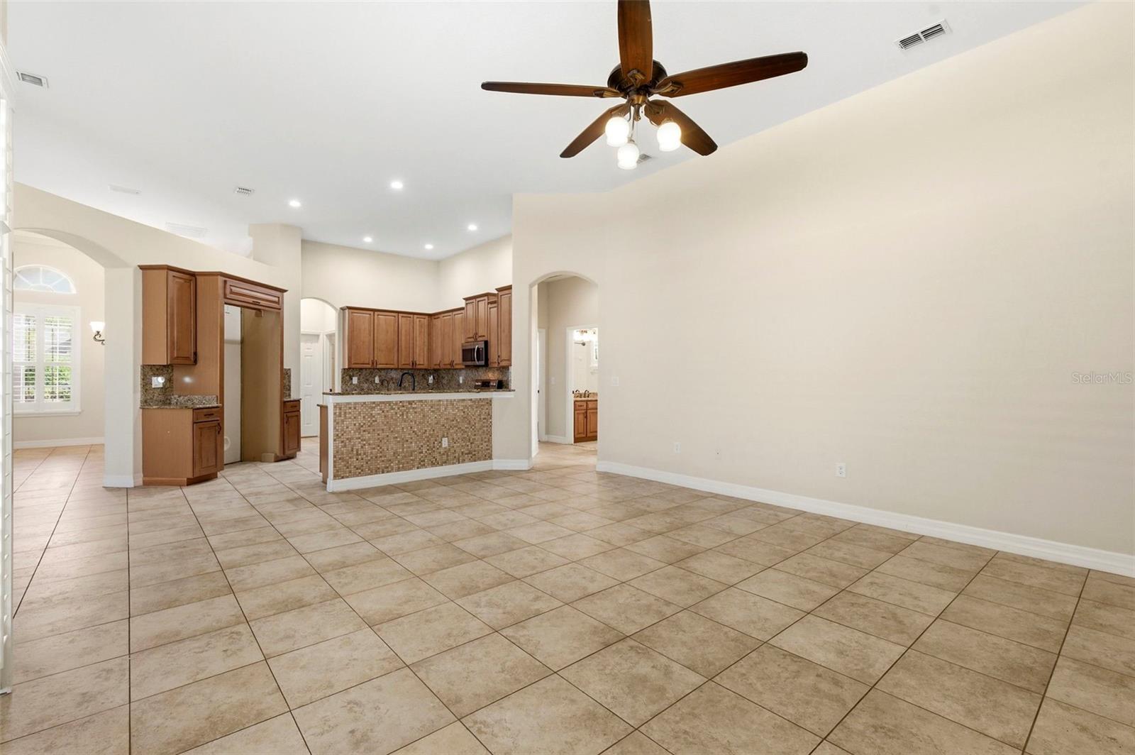 Image 41 of 95 For 20929 Siena Lake Road