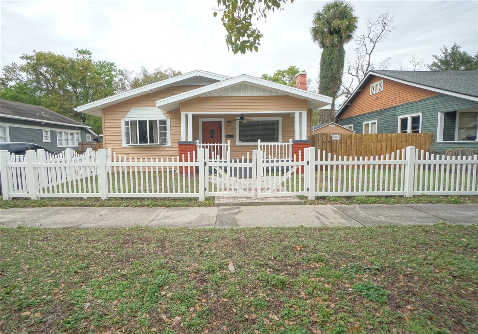 Listing photo id 0 for 916 25th Avenue