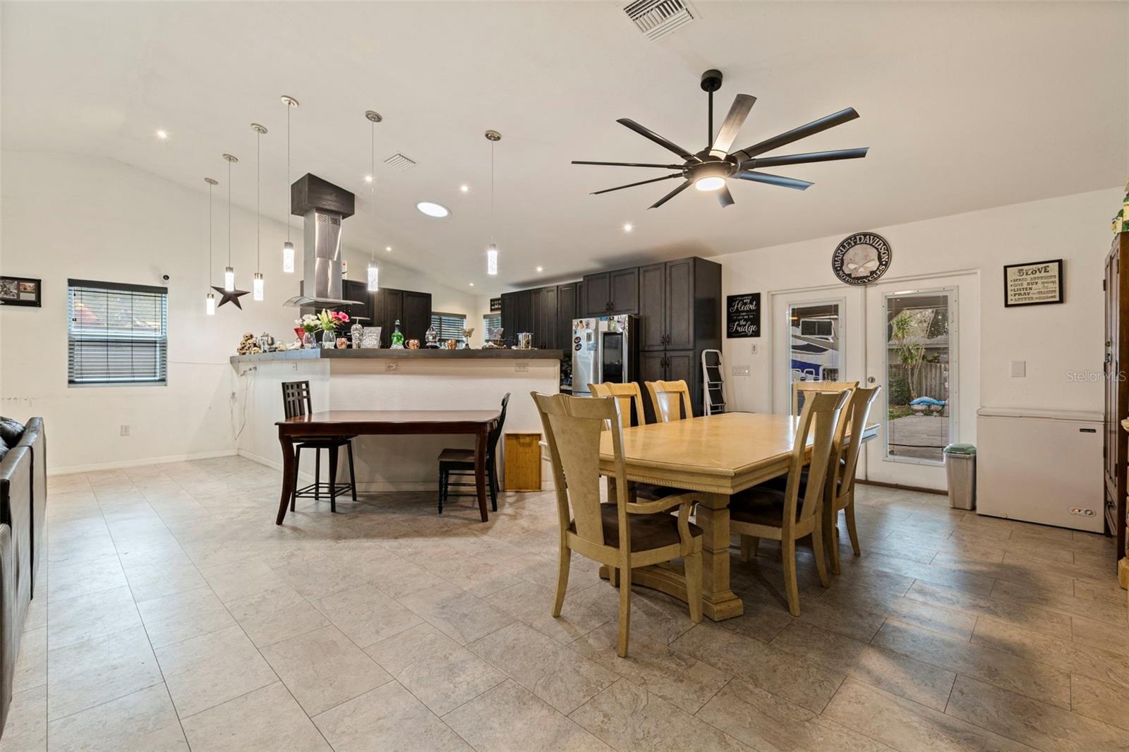 Image 11 of 42 For 649 16th Street Nw
