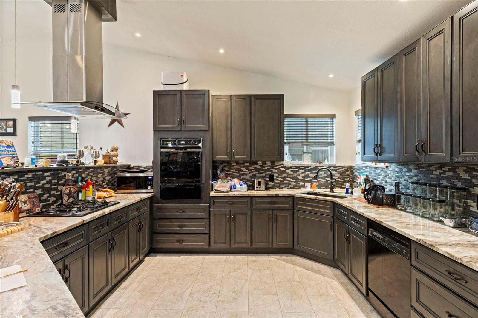 Image 12 of 42 For 649 16th Street Nw