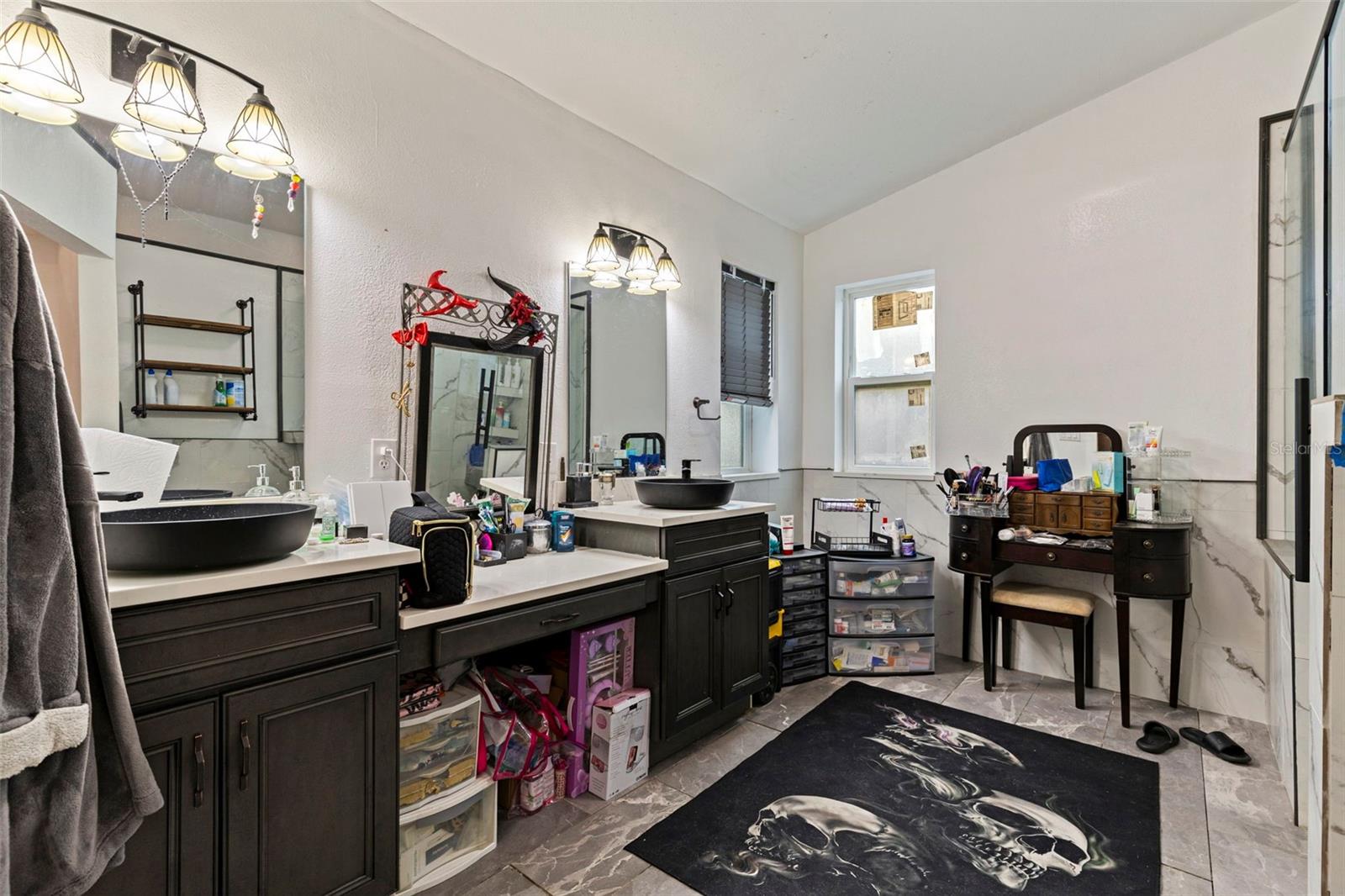 Image 18 of 42 For 649 16th Street Nw
