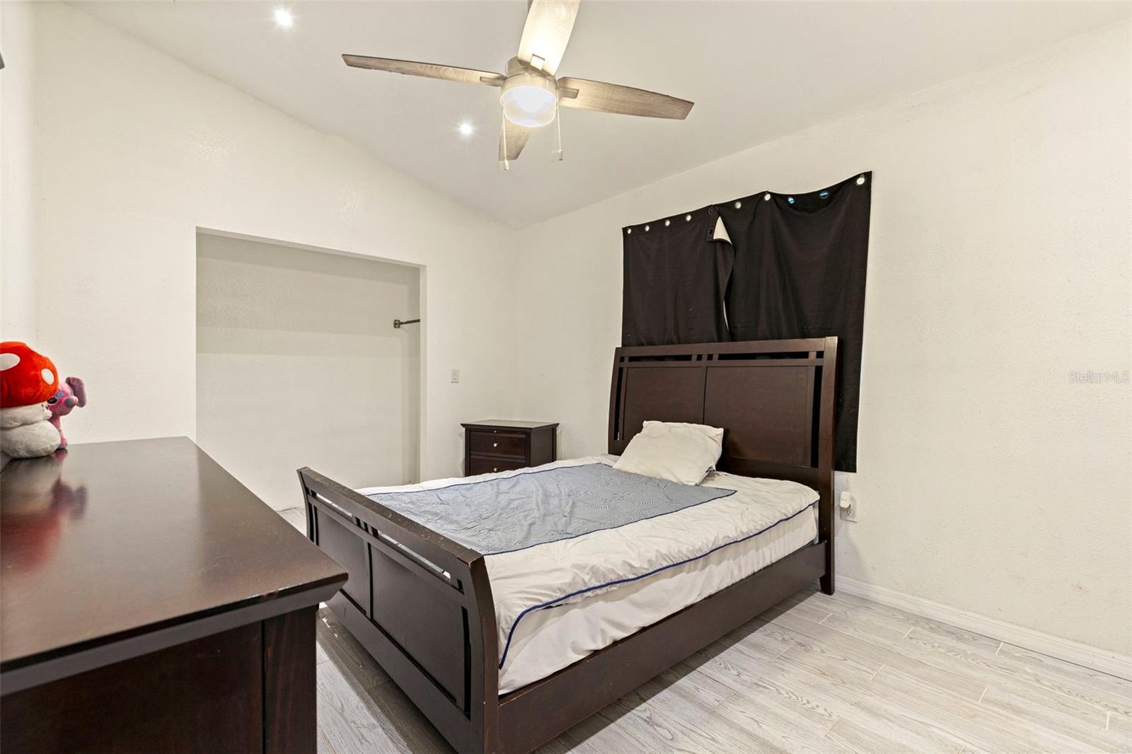 Image 22 of 42 For 649 16th Street Nw