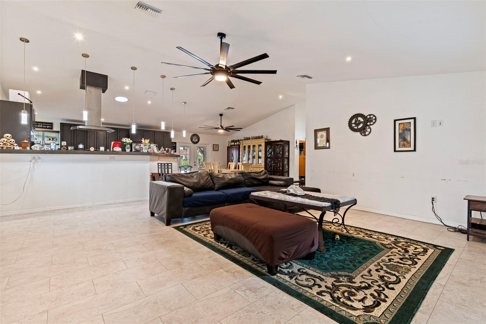 Image 7 of 42 For 649 16th Street Nw