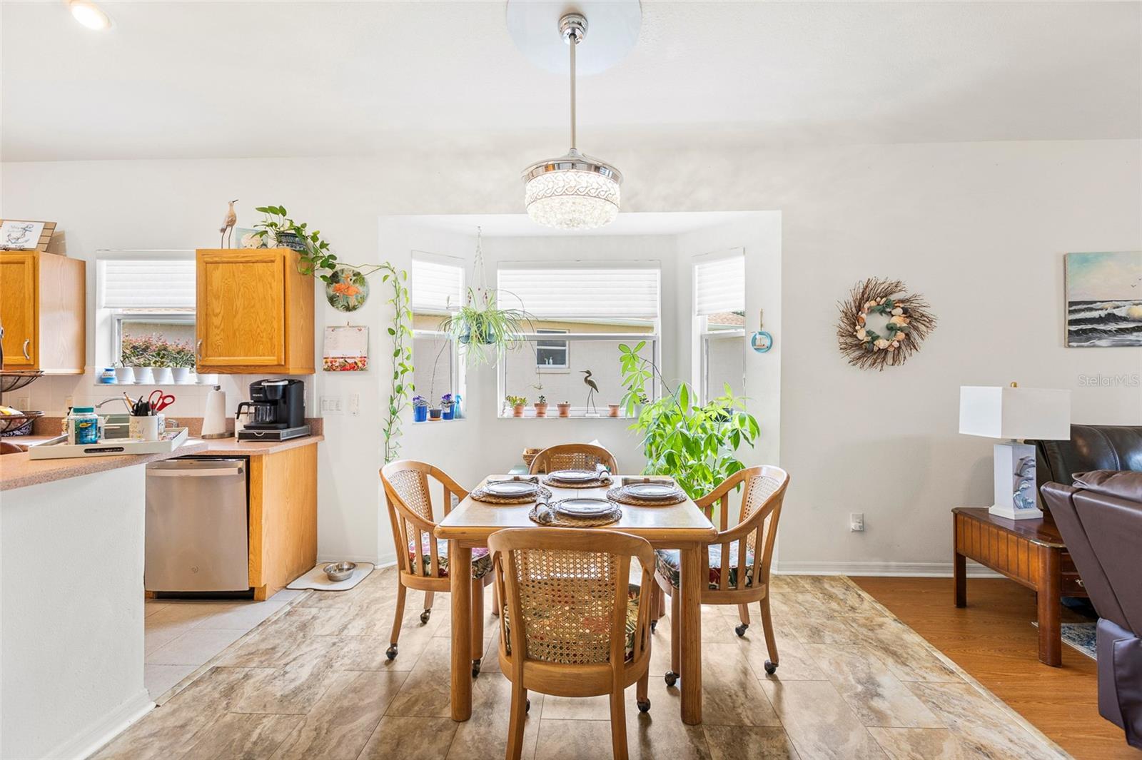 Image 15 of 52 For 1824 Zoe Court