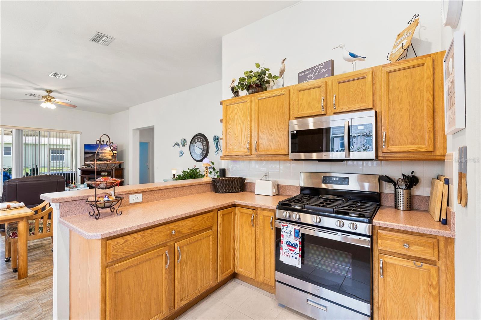 Image 22 of 52 For 1824 Zoe Court