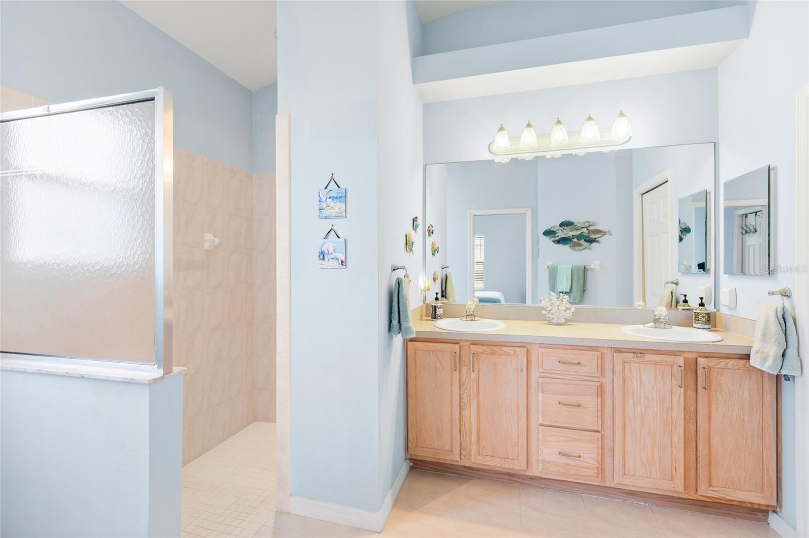 Image 26 of 52 For 1824 Zoe Court