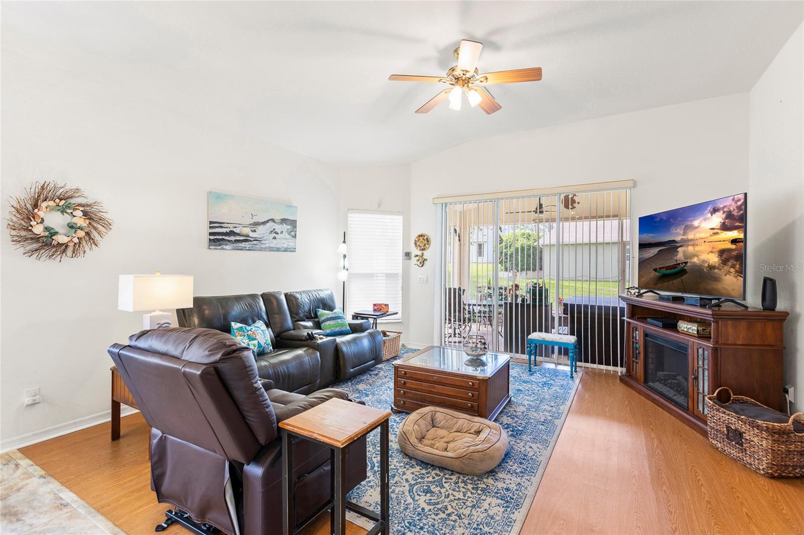 Image 5 of 52 For 1824 Zoe Court