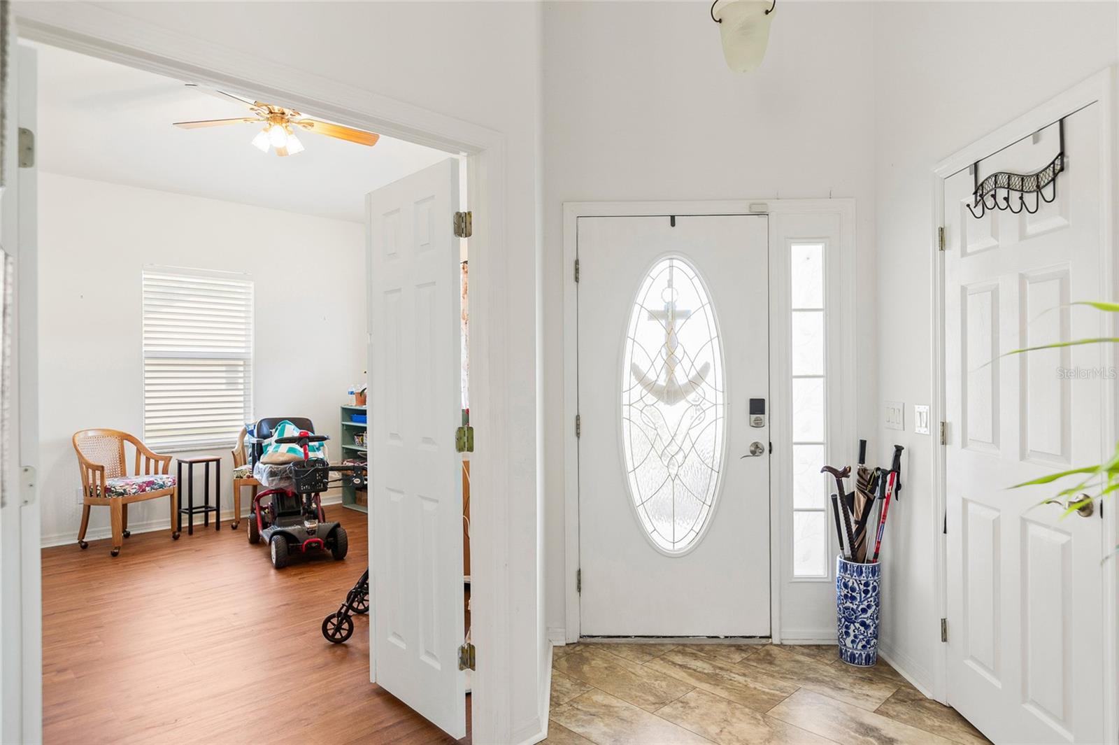 Image 8 of 52 For 1824 Zoe Court