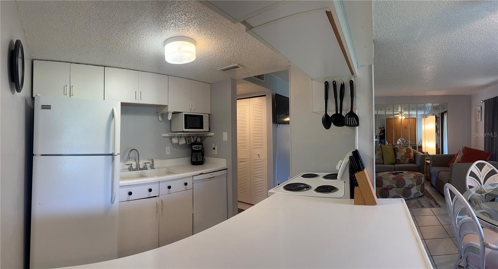 Image 10 of 59 For 4215 Bay Drive 1707a