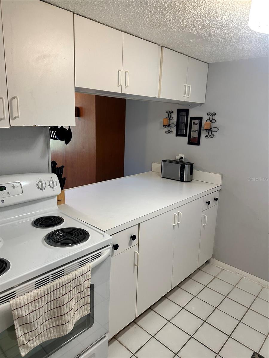 Image 20 of 59 For 4215 Bay Drive 1707a