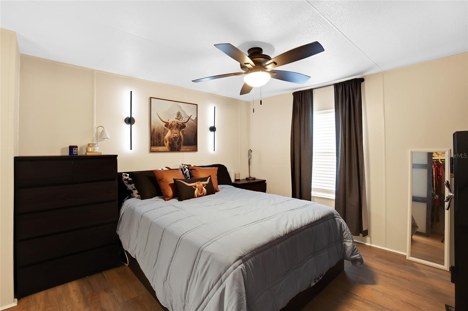 Image 12 of 26 For 5224 Shadyglen Drive