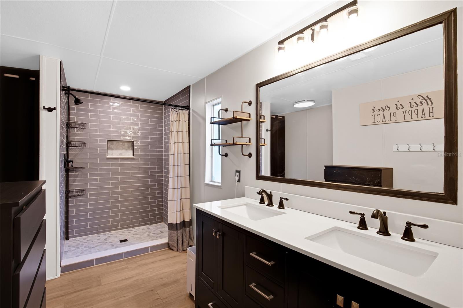 Image 15 of 26 For 5224 Shadyglen Drive