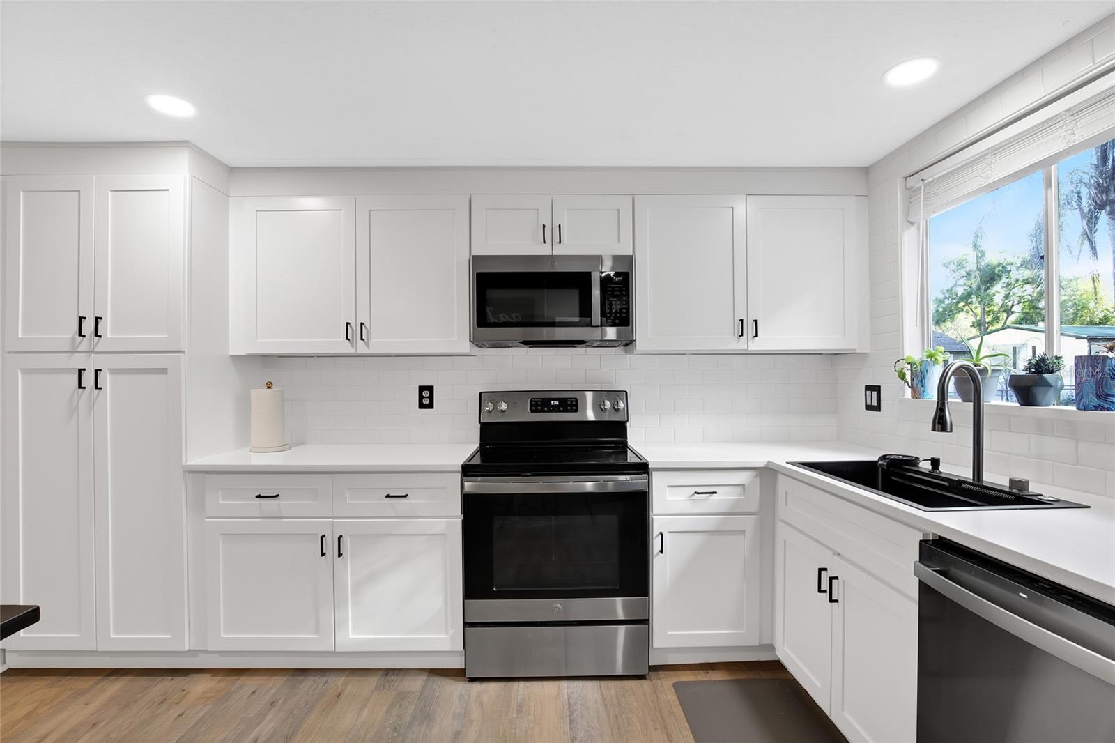 Image 8 of 26 For 5224 Shadyglen Drive