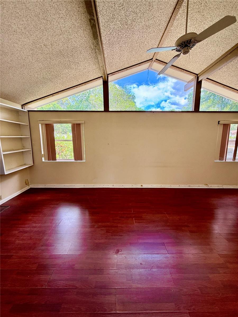 Listing photo id 7 for 7314 Woodhall Court