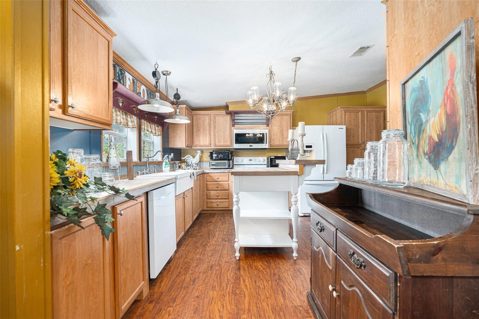 Image 3 of 50 For 3308 Eric James Court