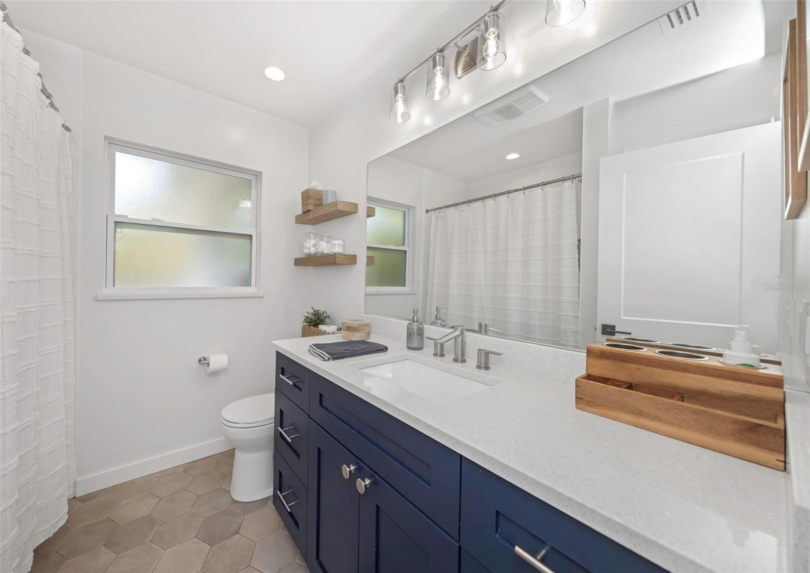 Image 20 of 36 For 1098 Phyllis Avenue