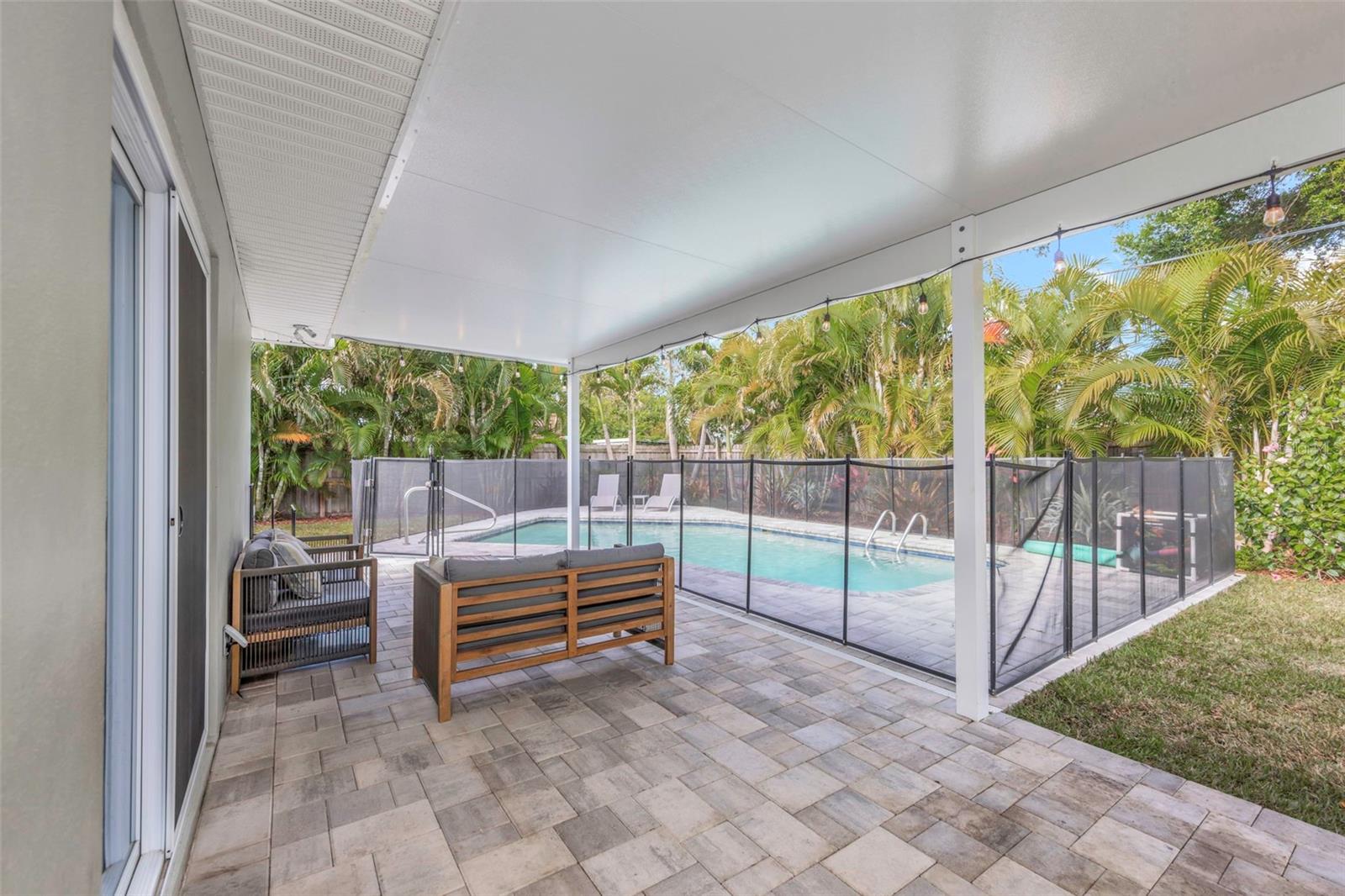 Image 23 of 36 For 1098 Phyllis Avenue