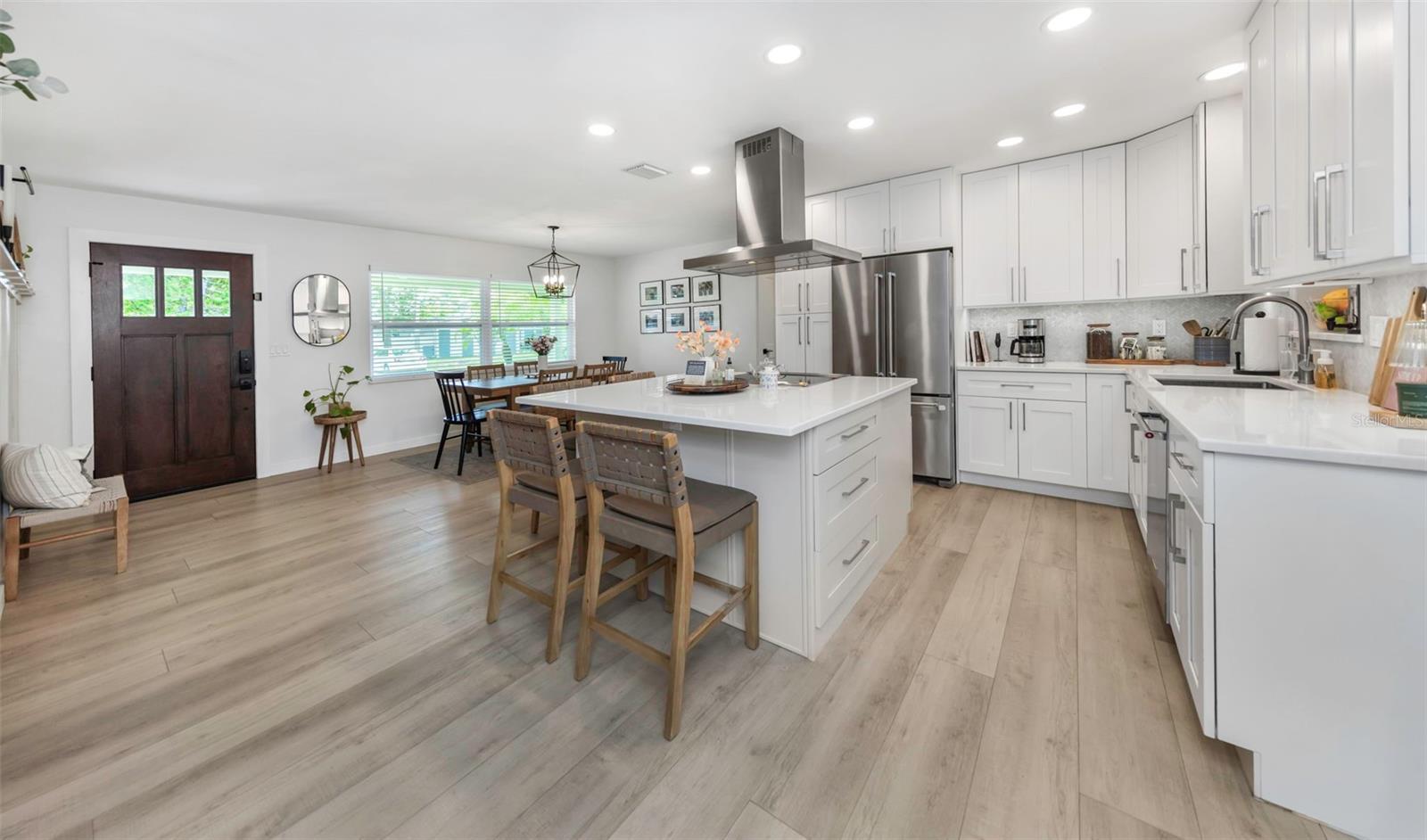 Image 8 of 36 For 1098 Phyllis Avenue