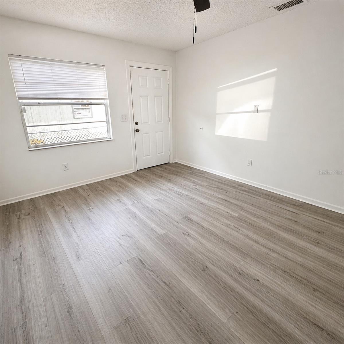 Image 6 of 14 For 8305 Marks Street B