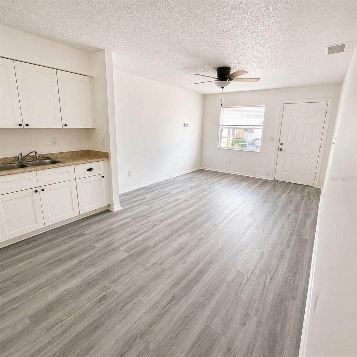 Image 7 of 14 For 8305 Marks Street B