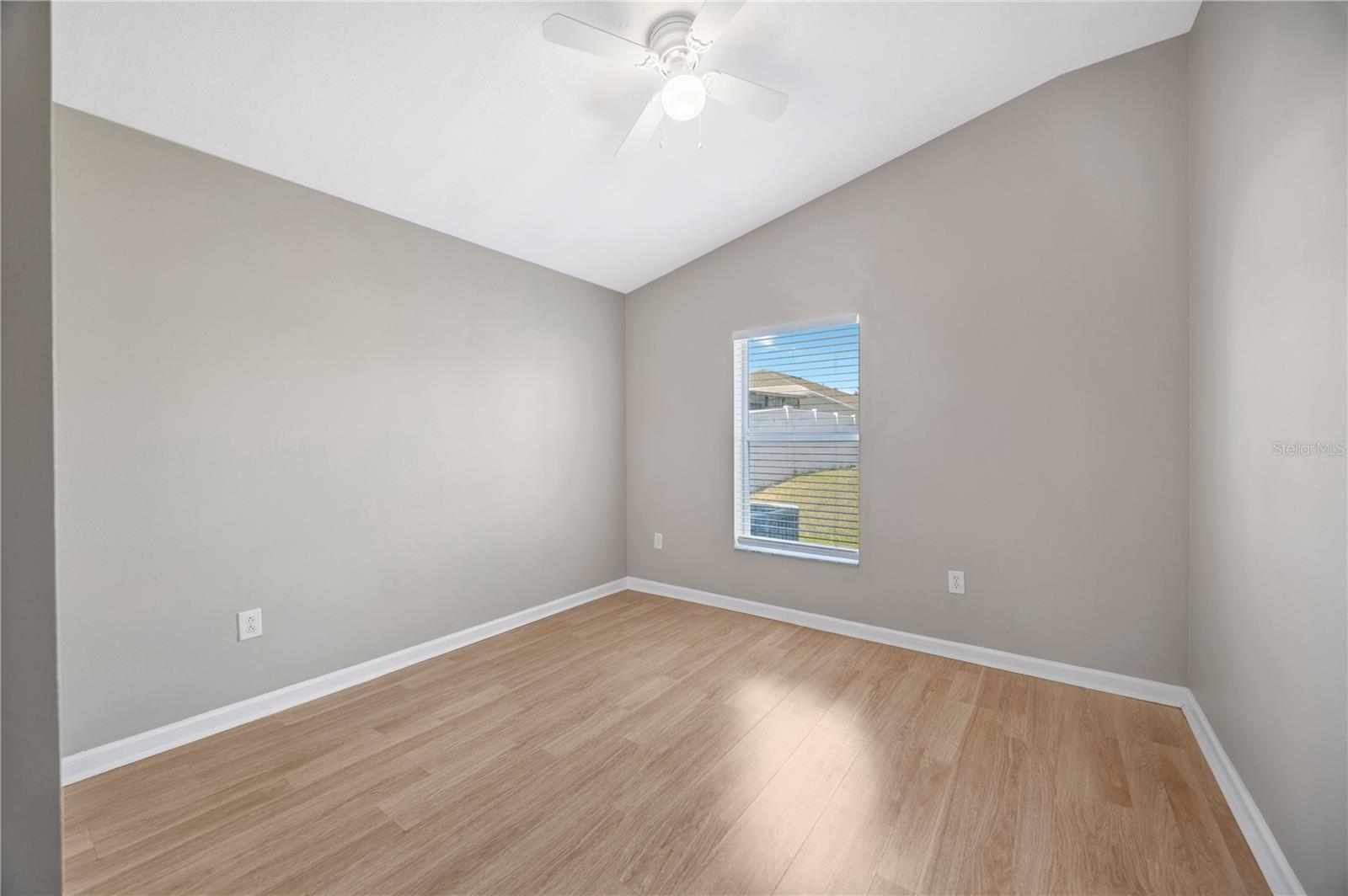 Image 31 of 63 For 30435 Annadale Drive