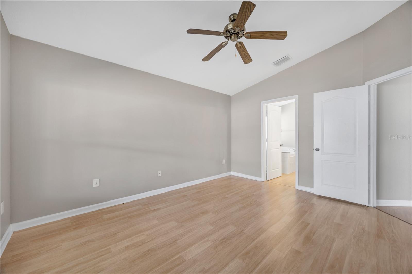 Image 34 of 63 For 30435 Annadale Drive