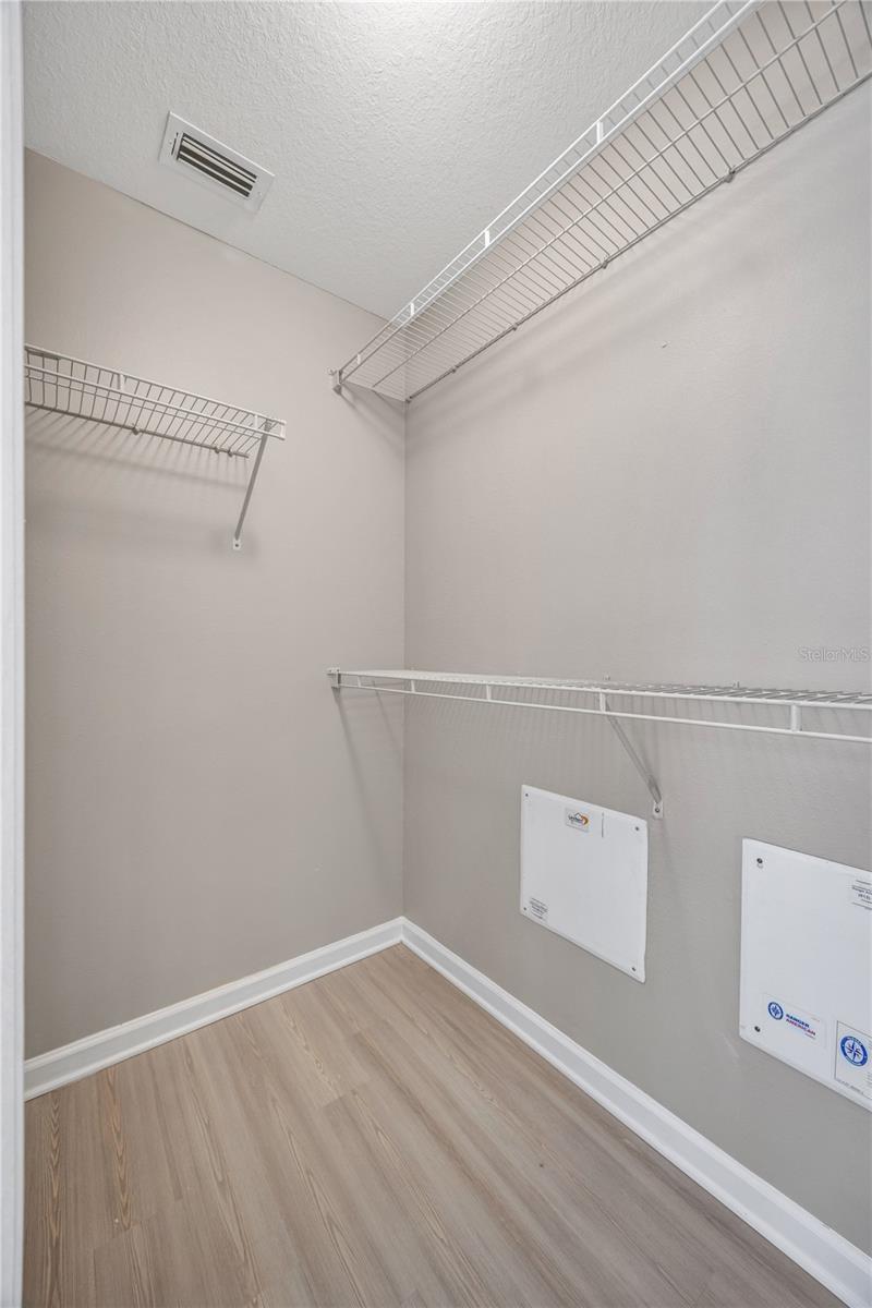 Image 37 of 63 For 30435 Annadale Drive