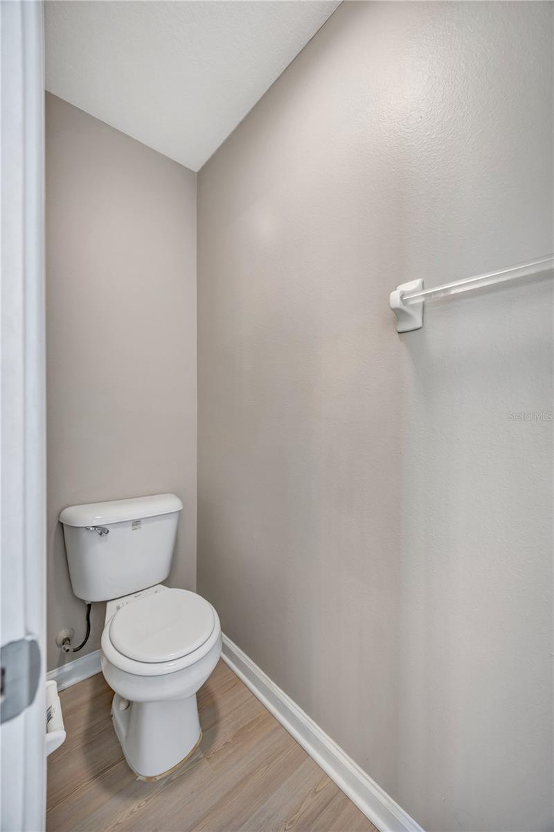 Image 38 of 63 For 30435 Annadale Drive