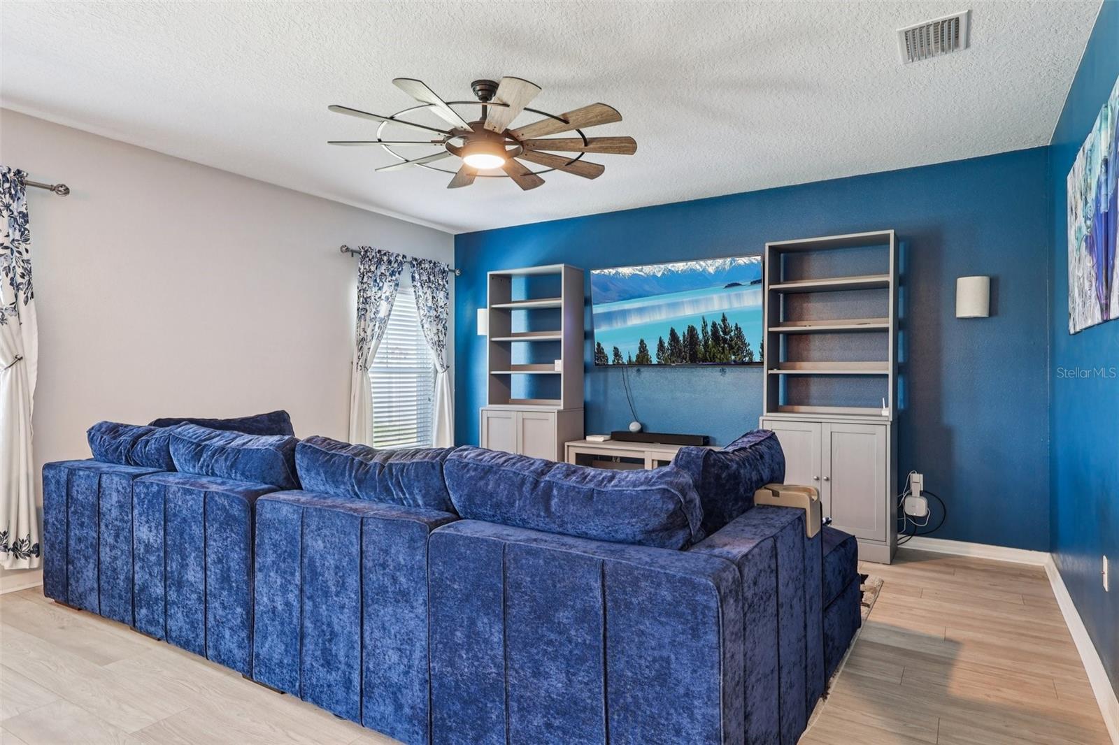 Image 6 of 28 For 5699 Siltstone Street