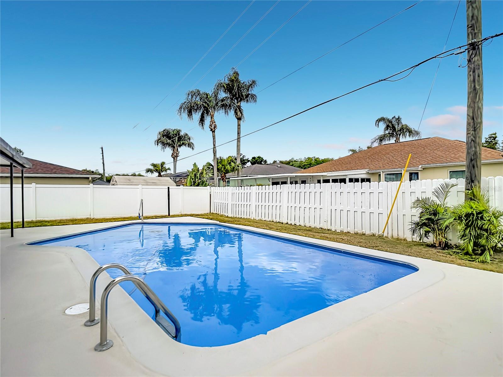 Image 26 of 39 For 8635 Gum Tree Avenue