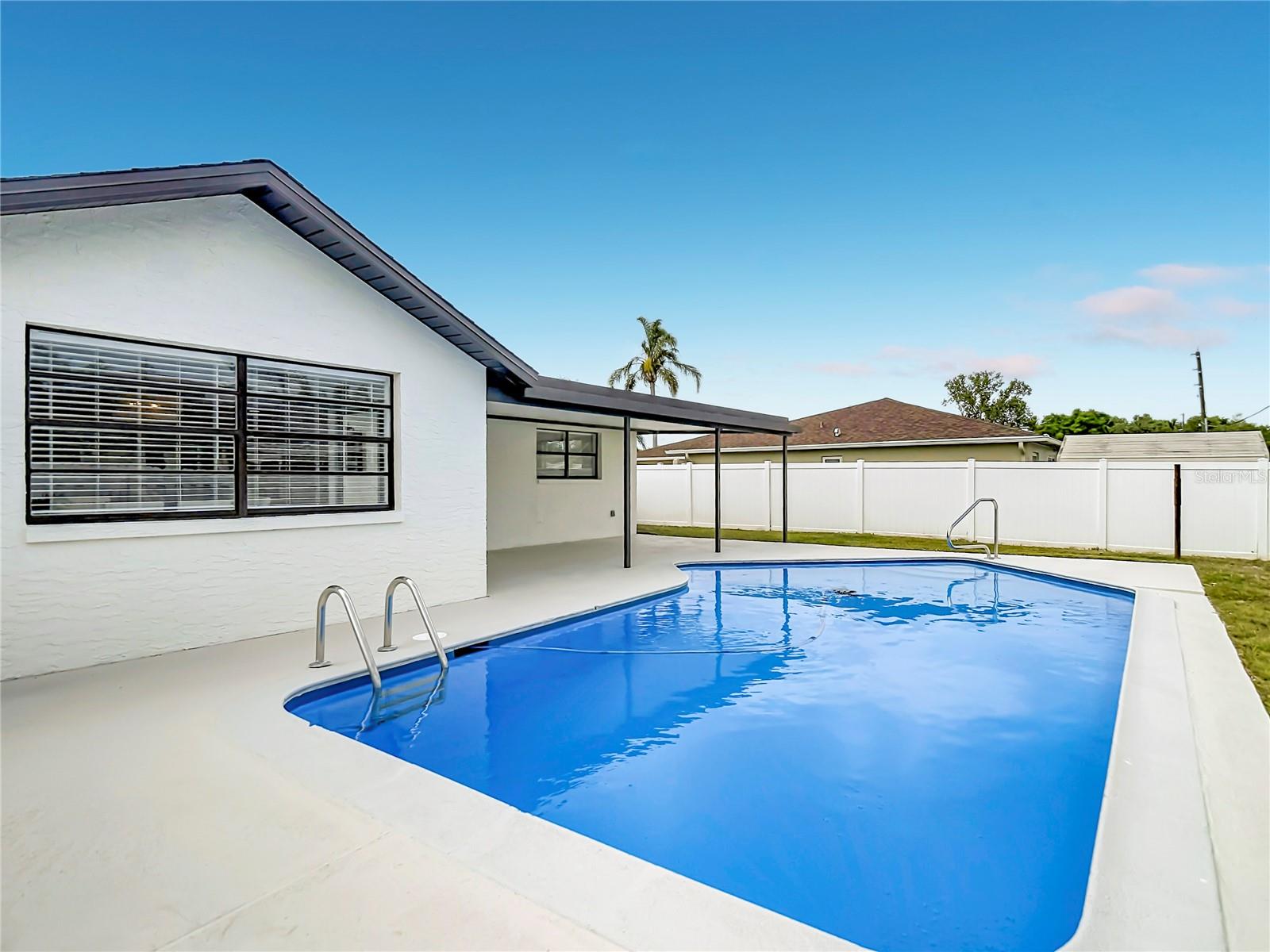 Image 27 of 39 For 8635 Gum Tree Avenue