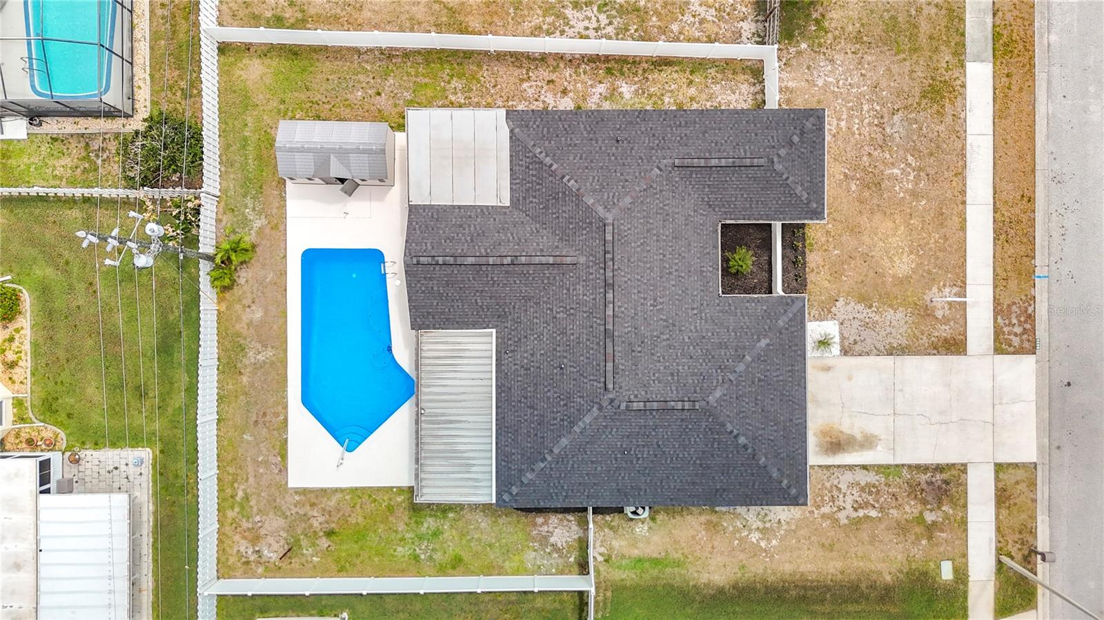 Image 33 of 39 For 8635 Gum Tree Avenue