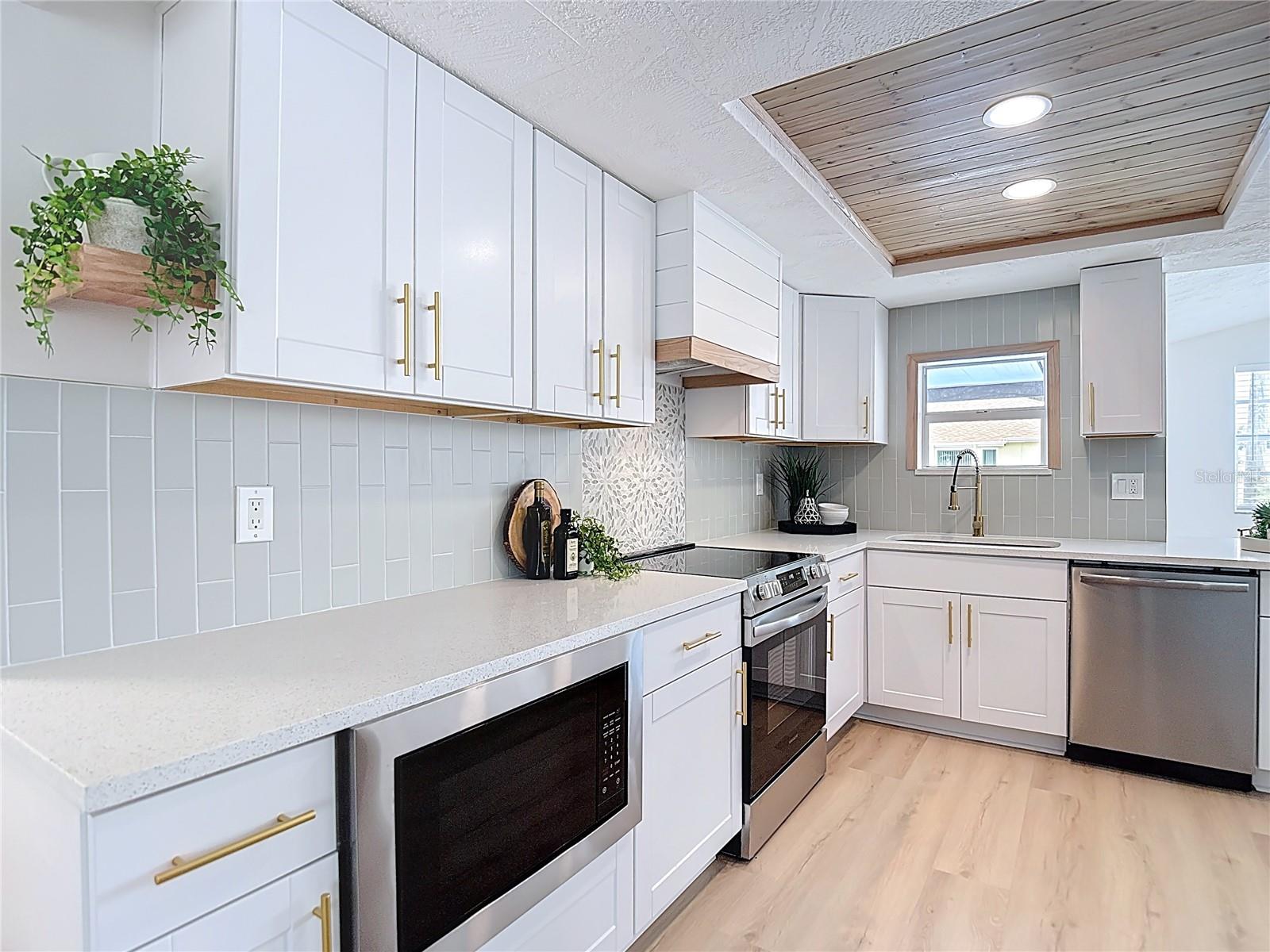 Image 8 of 39 For 8635 Gum Tree Avenue