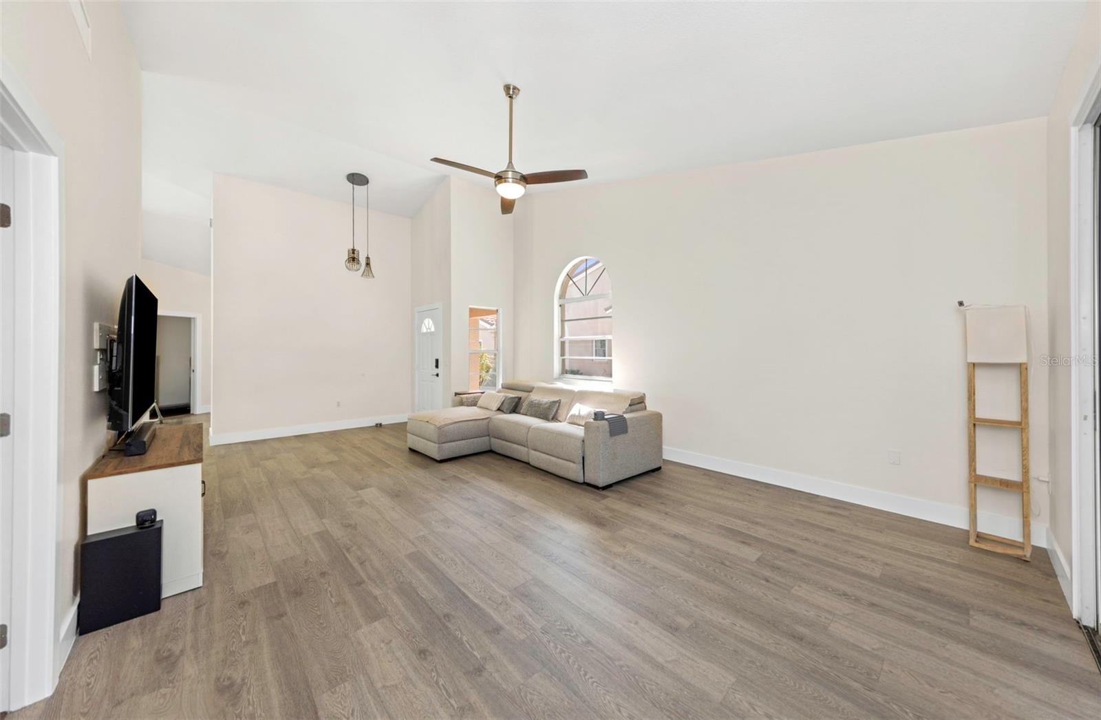 Image 4 of 55 For 3838 Muirfield Court