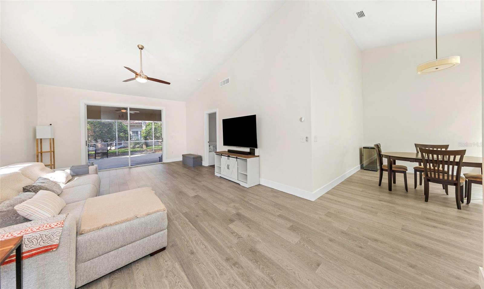 Image 6 of 55 For 3838 Muirfield Court