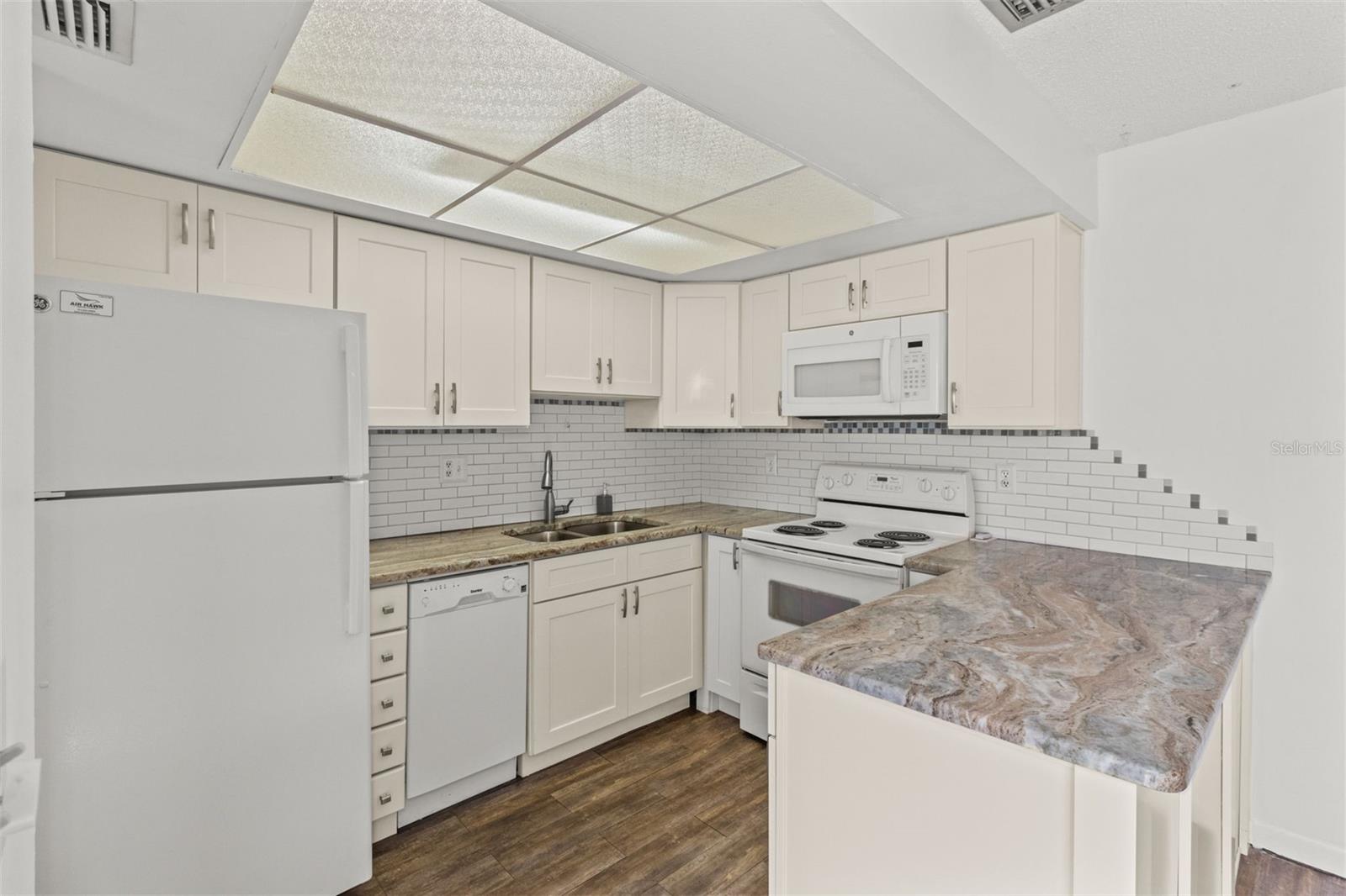 Image 10 of 35 For 1163 Orange Tree Circle W D