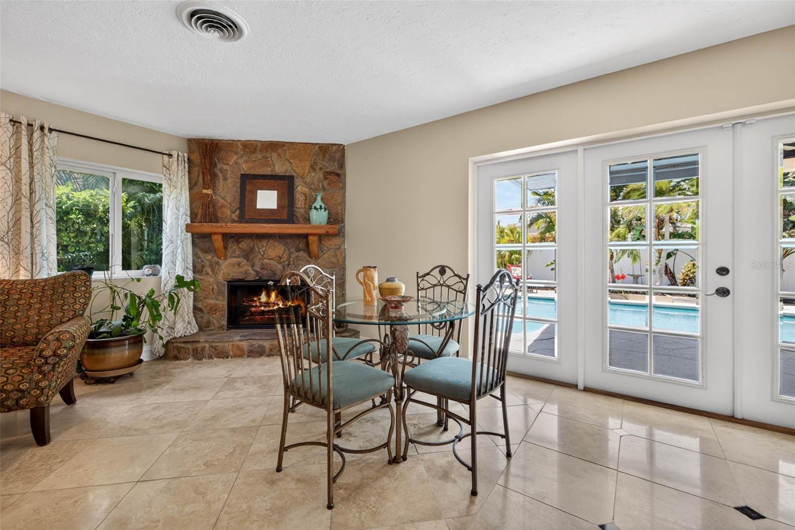 Image 16 of 47 For 342 2nd Avenue N