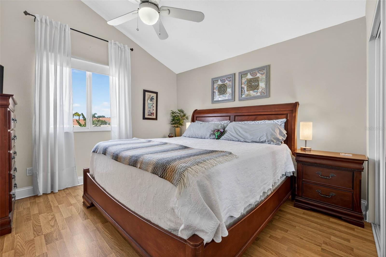 Image 30 of 47 For 342 2nd Avenue N
