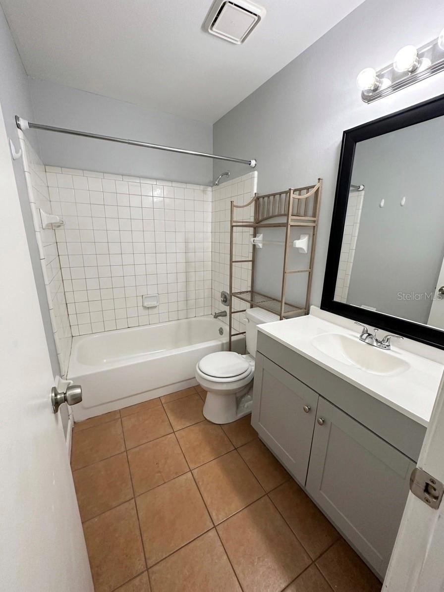 Image 10 of 17 For 2302 Maki Road 73