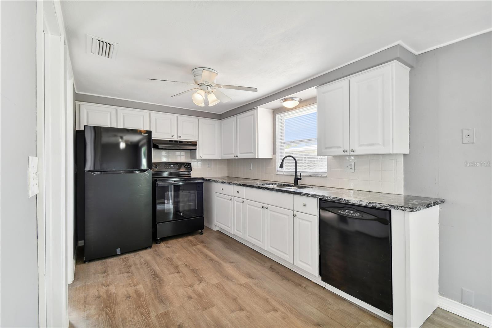 Image 2 of 36 For 7721 Arbordale Drive