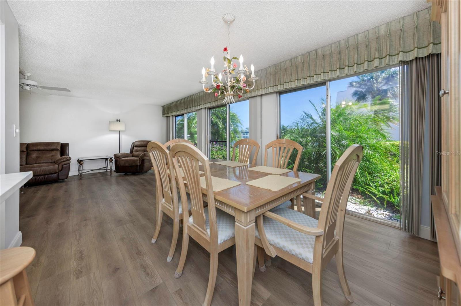 Image 10 of 56 For 1655 Highland Avenue I181