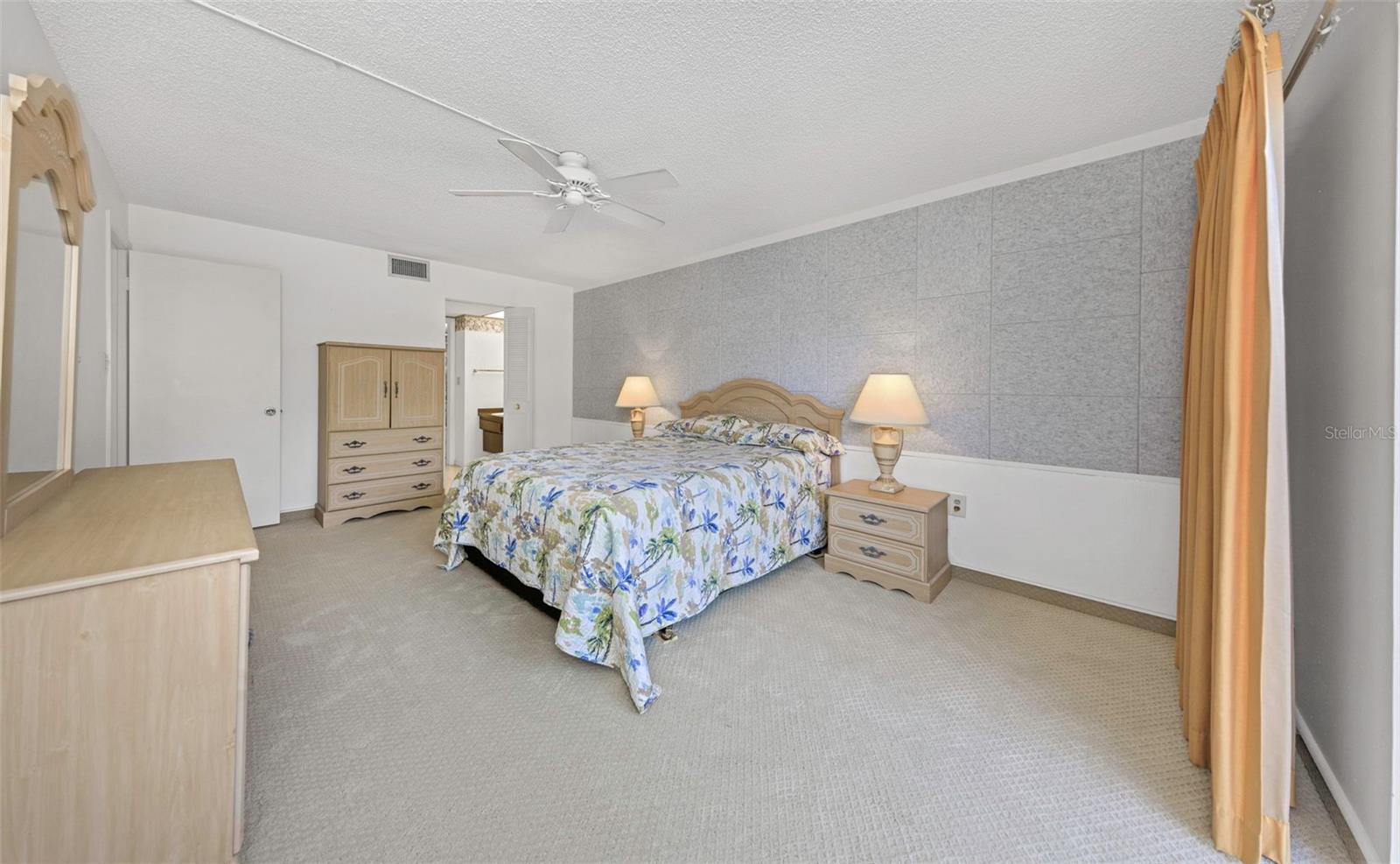 Image 21 of 56 For 1655 Highland Avenue I181